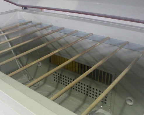 ASTM B117の老化する公認の腐食の霧の塩スプレーの環境テスト部屋 1